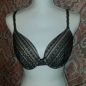 Victoria Secret's bra size 34d
